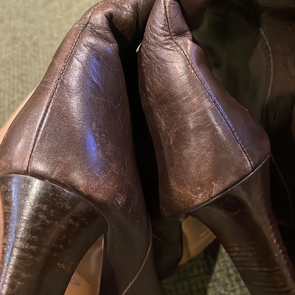 Burberry Dark Brown Knee-High Leather Boots (sz 39 1/2) - Picture 12 of 14